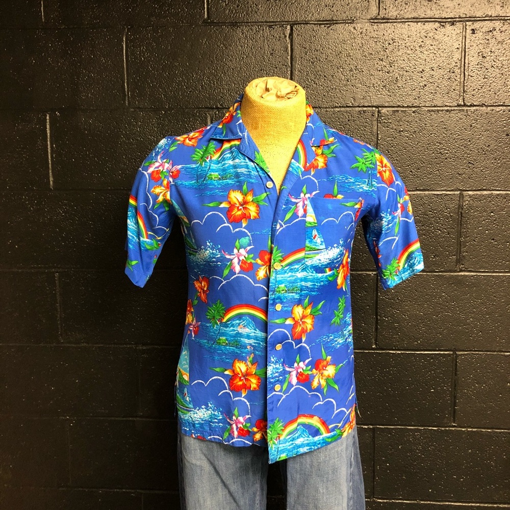 Islander Small Hawaiian Shirt Camp Shirt